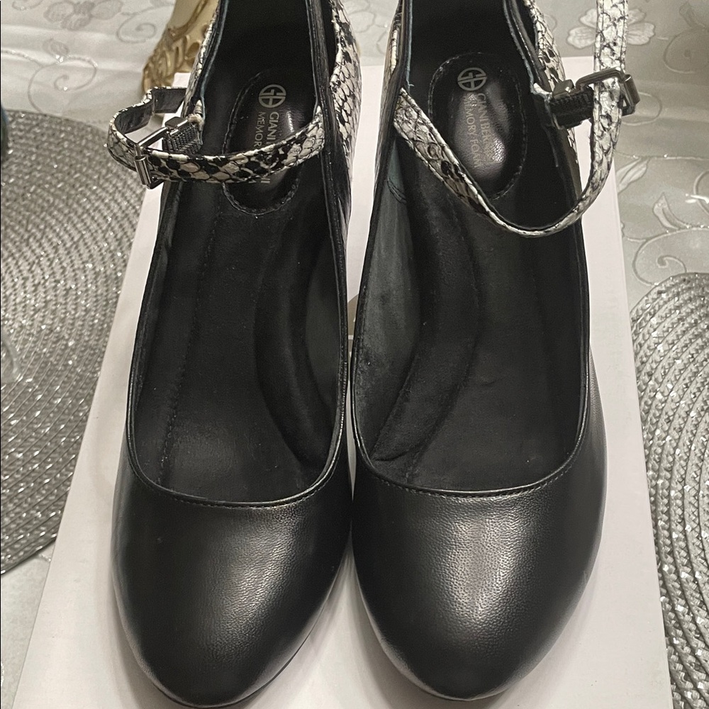Giani Bernini Black Heels with Snake Print Strap